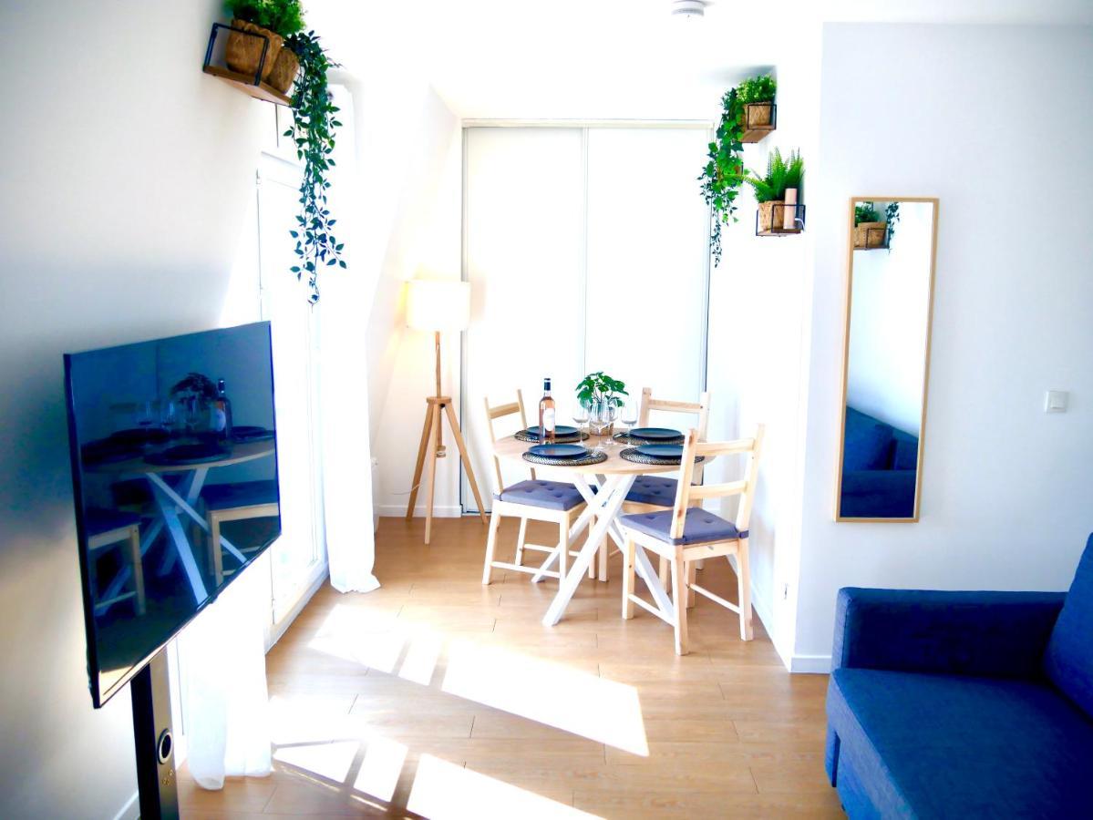 Le Petit Soleil De Corbeil Apartment Exterior photo